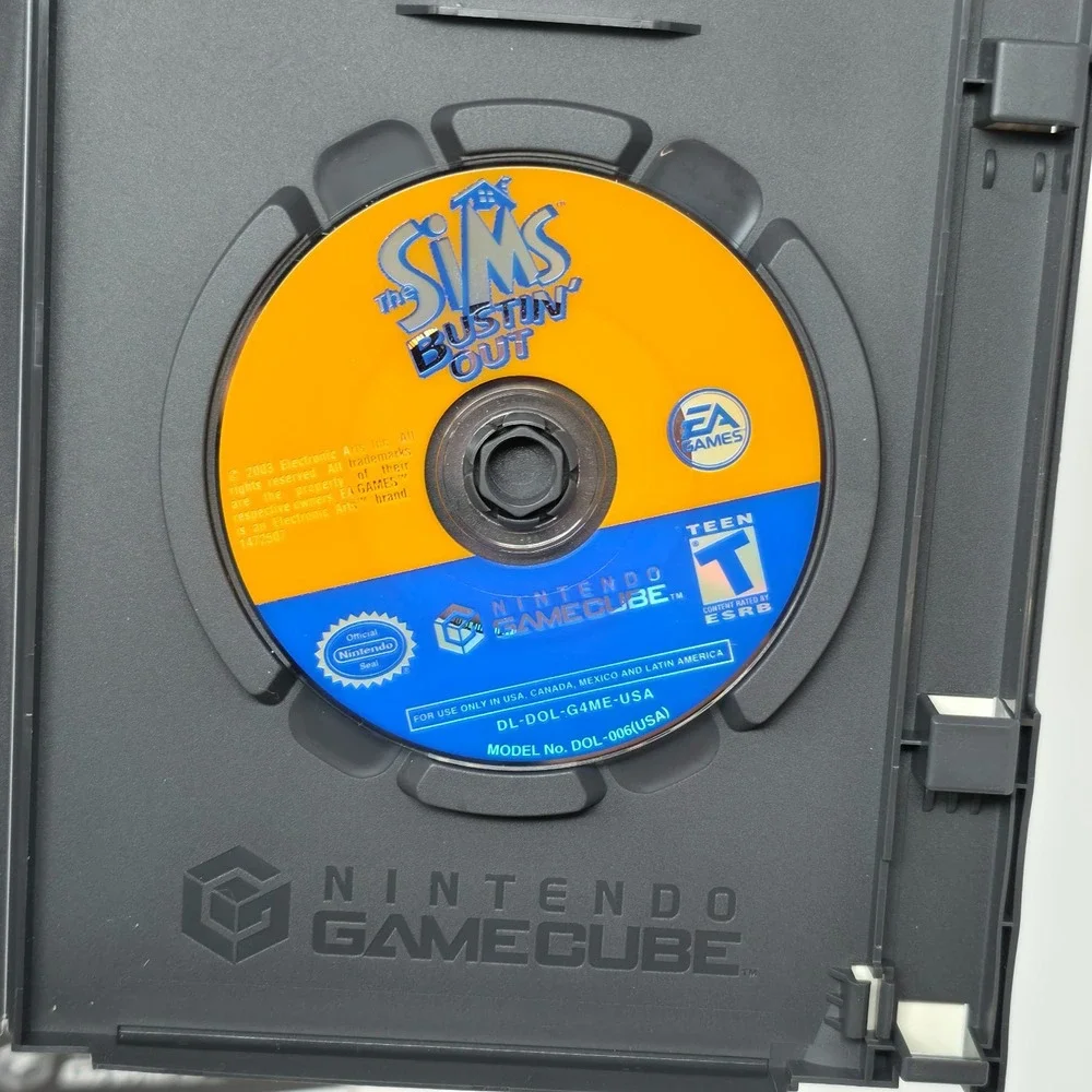 Nintendo GameCube The Sims Bustin' Out‎ Complete CIB Tested Manual 2003 - Picture 5 of 8